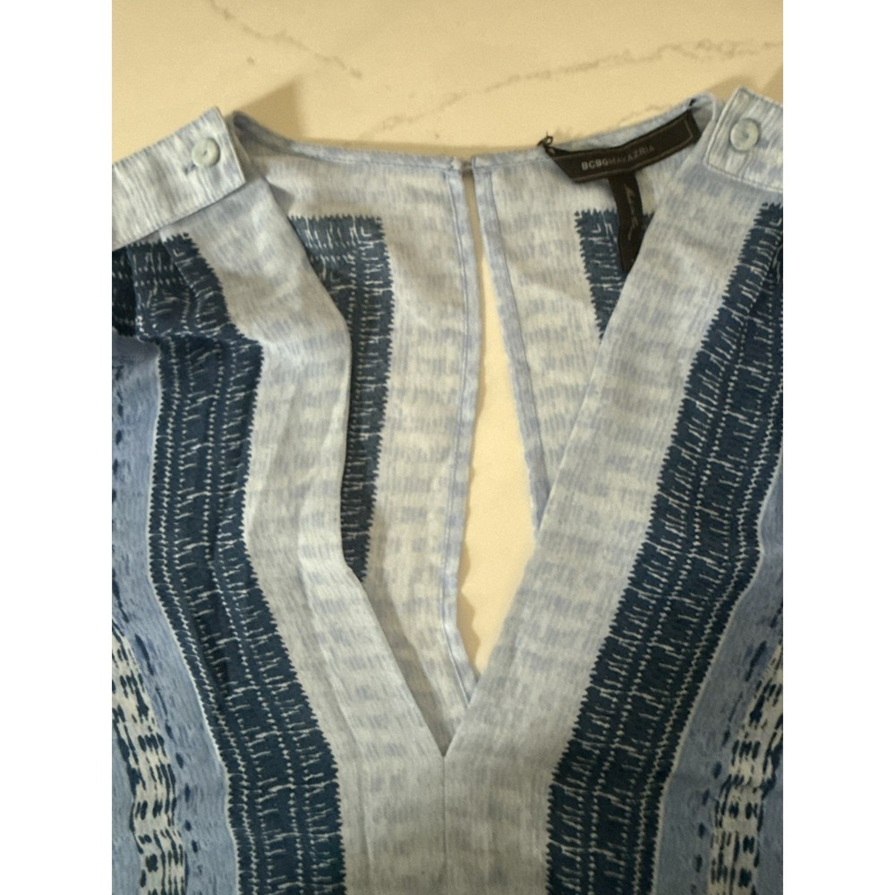 BCBG MAXAZRIA SIZE S SOREN BLUE PRINT V-NECK ROMPER - Picture 3 of 11